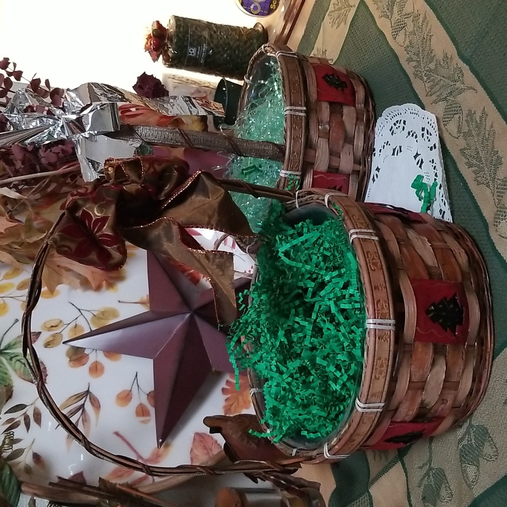 🎄BASKETS - Picture 2 of 8